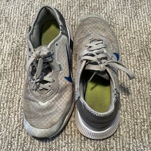 YOUTH Boys Nike Tennis Shoes